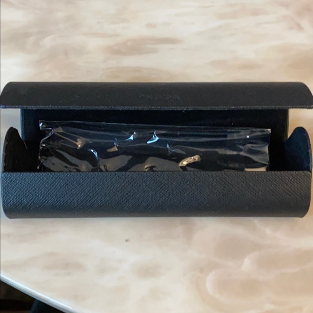 Prada glasses - Picture 4 of 4